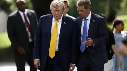 Трамп просит Путина спасти его перед выборами