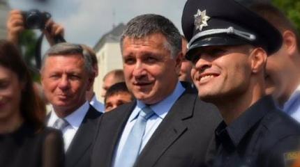Полиция Авакова будет шерстить всех "неугодных" - начнут чистки с Киева Полиция Авакова будет шерстить всех "неугодных" - начнут чистки с Киева