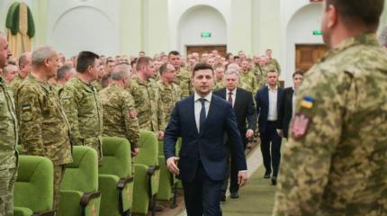 СМИ США осуждают Зеленского за отставку близких Западу политических фигур СМИ США осуждают Зеленского за отставку близких Западу политических фигур