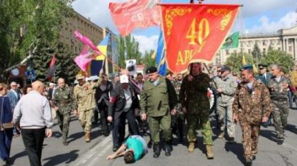 Главный итог 9 мая: Оказалось, что украинских нацистов можно и нужно бить Главный итог 9 мая: Оказалось, что украинских нацистов можно и нужно бить