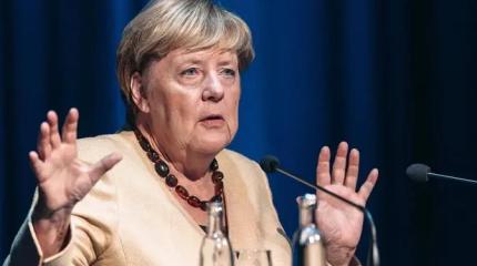 Поляки и прибалты — гнустые типы: Меркель нашла виновных в конфликте