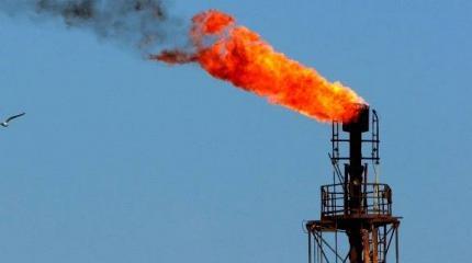 Мировые цены на нефть стремительно падают Мировые цены на нефть стремительно падают