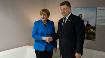 Заколебался вместе с линией партии: Порошенко в Берлине Заколебался вместе с линией партии: Порошенко в Берлине
