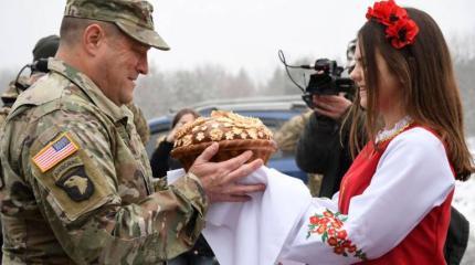 В Киеве продолжают играть в войну Запада против России