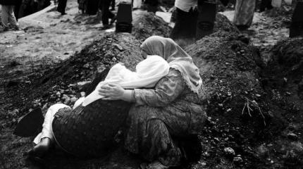 Сребреница и Косово: чья бы корова мычала Сребреница и Косово: чья бы корова мычала