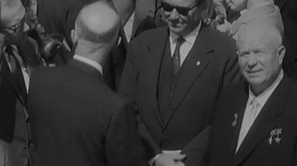 Уже 40 лет должны были жить при коммунизме: как Хрущёв СССР обманул Уже 40 лет должны были жить при коммунизме: как Хрущёв СССР обманул