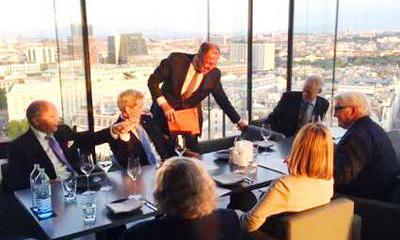 Лавров договорился по Ирану, предъявив оранжевую папку