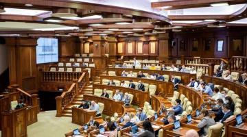 В парламенте Молдовы зарегистрирован проект вотума недоверия правительству