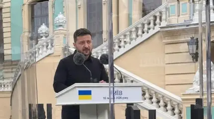 «Драма в Киеве»: почему Зеленский выступал за бронестеклом