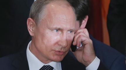 «Сейчас в Кремль позвонит» — переговоры Путина и Трампа «Сейчас в Кремль позвонит» — переговоры Путина и Трампа