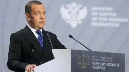 «Берега не попутайте»: Медведев предупредил «заигравшийся в войнушку» ЕС «Берега не попутайте»: Медведев предупредил «заигравшийся в войнушку» ЕС