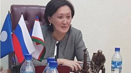 Боевая Сардана, мэр Якутска, дает нам в руки флаг борьбы с продувной элитой Боевая Сардана, мэр Якутска, дает нам в руки флаг борьбы с продувной элитой