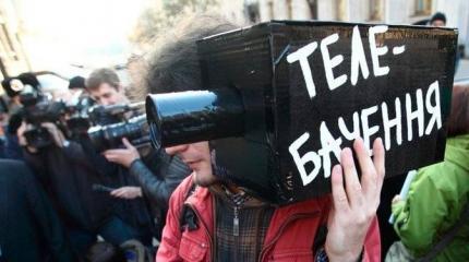 Гость из Грузии отчитал украинского ведущего за отказ говорить по-русски Гость из Грузии отчитал украинского ведущего за отказ говорить по-русски