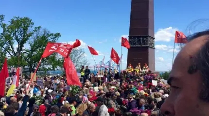 Кошмар Порошенко: Тысячи людей скандируют «Вон из Одессы, бандеровские бесы!» Кошмар Порошенко: Тысячи людей скандируют «Вон из Одессы, бандеровские бесы!»