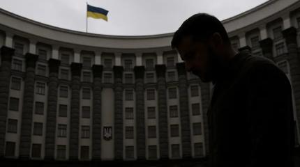 «Нет сил на всё это»: Зеленский признал вслух то, о чём молчали в Киеве