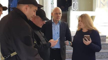 Новости Украины: драка ветеранов АТО с полицией и нападение на Бережную Новости Украины: драка ветеранов АТО с полицией и нападение на Бережную
