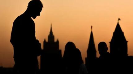 Преодолев шок после начала СВО, бюрократия освоила патриотичные мантры Преодолев шок после начала СВО, бюрократия освоила патриотичные мантры