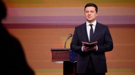 Зеленский собирается запретить гражданам Украины иметь российское гражданство Зеленский собирается запретить гражданам Украины иметь российское гражданство