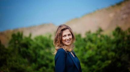 Девушка Джеймса Бонда. Взяли, чтобы отпустить? Девушка Джеймса Бонда. Взяли, чтобы отпустить?