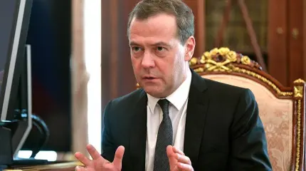 Медведев ищет место для «Единой России» Медведев ищет место для «Единой России»