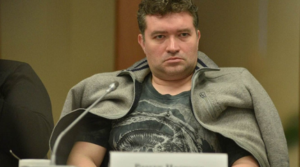 Роман Носиков рассказал о двух фильмах и одном партсобрании Роман Носиков рассказал о двух фильмах и одном партсобрании
