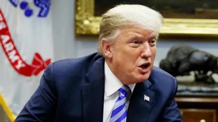 Трамп хитрит, пытаясь заставить Путина пойти на уступки и остановиться Трамп хитрит, пытаясь заставить Путина пойти на уступки и остановиться