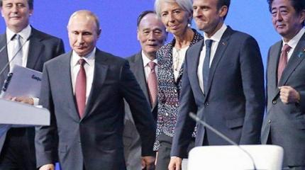 ПМЭФ: изолента кончилась, блокада провалилась ПМЭФ: изолента кончилась, блокада провалилась