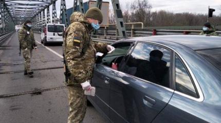 Грозят Донбассу наступленьем, а вирус гонят чесноком
