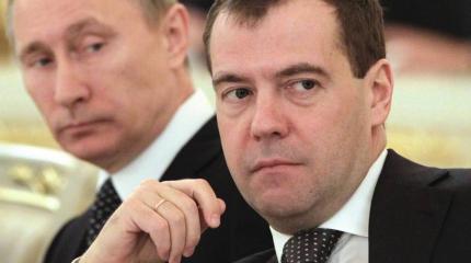 Позиция Путина: оказывается давление на Медведева, чтобы он психанул и ушел Позиция Путина: оказывается давление на Медведева, чтобы он психанул и ушел