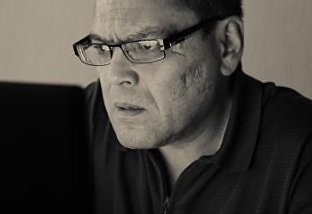 Андрей Бабицкий: спасибо идиотам, они помогли сохранить нам страну Андрей Бабицкий: спасибо идиотам, они помогли сохранить нам страну