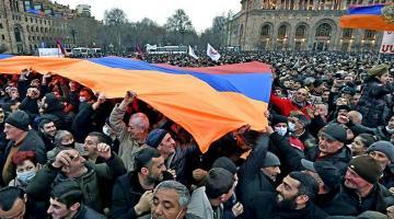 Нужно ли России вступаться за Армению