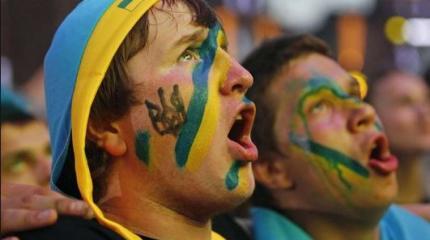 Украинцев взбесил АТОшник, уехавший на заработки в Крым: головой ударился? Украинцев взбесил АТОшник, уехавший на заработки в Крым: головой ударился?