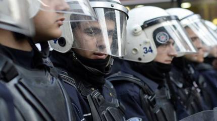 В Турции задержали 12 ученых за подписание декларации В Турции задержали 12 ученых за подписание декларации