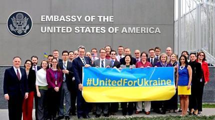 Взрыв посольства США –  провокация Порошенко. Украинцы ищут «след Путина»