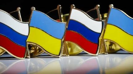 Украину подталкивают к территориальным уступкам со всех сторон