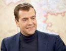 Медведев не исцелит российскую экономику массовыми увольнениями