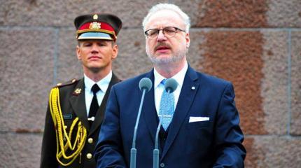 Президент Латвии Левитс опять потянул руки к Псковской области Президент Латвии Левитс опять потянул руки к Псковской области