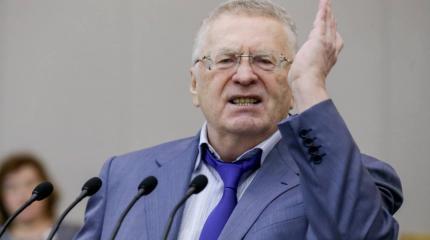 С чьего голоса поет Жириновский? С чьего голоса поет Жириновский?