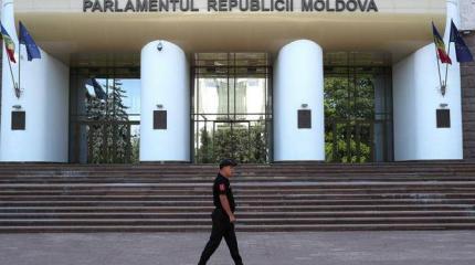 Приднестровье: Молдавия готовится лечь под Румынию Приднестровье: Молдавия готовится лечь под Румынию