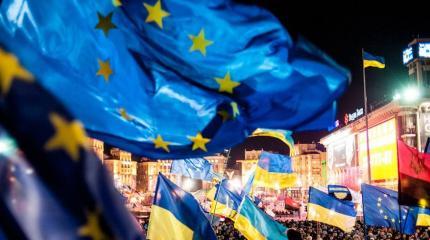 Новая стратегия Европы по безопасности споткнулась об украинский кризис Новая стратегия Европы по безопасности споткнулась об украинский кризис
