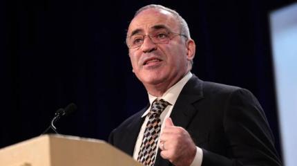 Каспаров предлагает отказаться от всех территорий СССР и Российской империи Каспаров предлагает отказаться от всех территорий СССР и Российской империи
