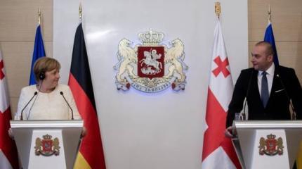Путин «завербовал» Меркель и послал её в Грузию Путин «завербовал» Меркель и послал её в Грузию