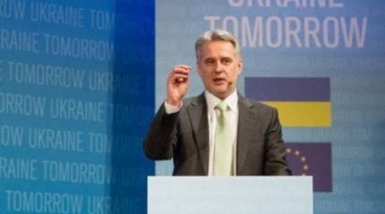 Удар Фирташа по Ukraine tomorrow или оплеуха Порошенко?