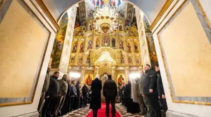 Зачем Зеленский внезапно рванул в Лавру?