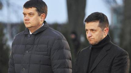 Украинские олигархи пустят Зеленского в расход Украинские олигархи пустят Зеленского в расход