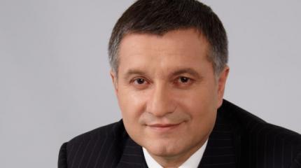 Депутат Арсен Клинчаев: Украина превратилась в бомжа с протянутой рукой Депутат Арсен Клинчаев: Украина превратилась в бомжа с протянутой рукой