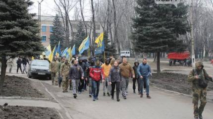 Мэрия Белозерского подралась с толпой бойцов "Азова" Мэрия Белозерского подралась с толпой бойцов "Азова"