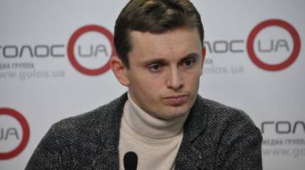 Руслан Бортник: Украина своими исками к России может нечаянно продать Крым Руслан Бортник: Украина своими исками к России может нечаянно продать Крым