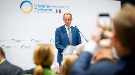 Триллион долларов на Украину, или Новый лозунг европейцев: «Невсеремось!» Триллион долларов на Украину, или Новый лозунг европейцев: «Невсеремось!»