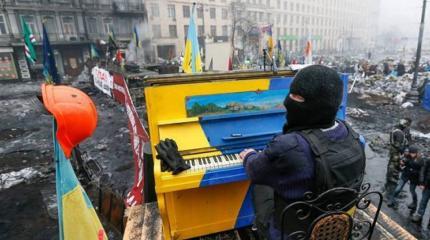 Пианино с майдана продали американцам – как и Украину